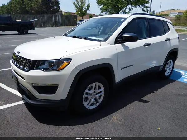3C4NJDAB6JT392240 2018 JEEP COMPASS - Image 2