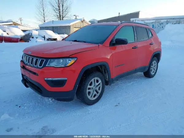 3C4NJDAB6JT398216 2018 JEEP COMPASS - Image 2