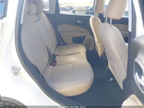 3C4NJDAB6JT413765 2018 JEEP COMPASS - Image 8