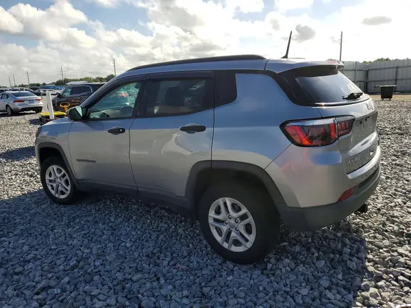 3C4NJDAB6JT422806 2018 JEEP COMPASS - Image 2