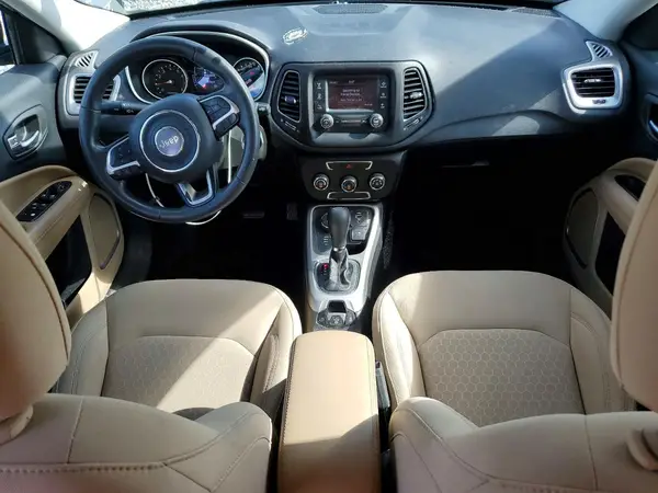 3C4NJDAB6JT422806 2018 JEEP COMPASS - Image 8
