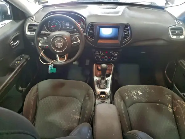 3C4NJDAB6KT640195 2019 JEEP COMPASS - Image 8