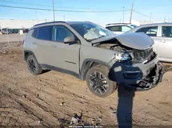 3C4NJDAB6KT703926 2019 JEEP COMPASS