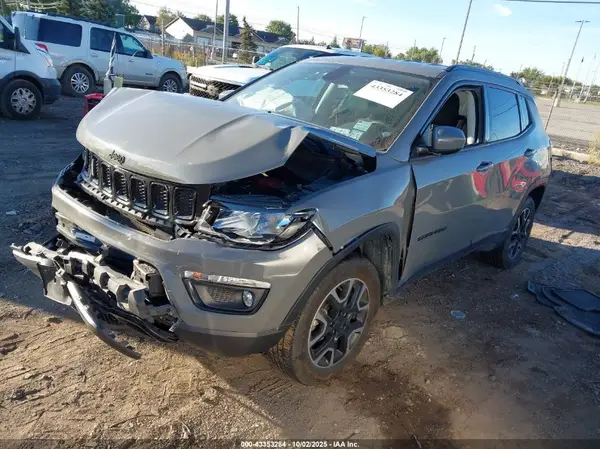 3C4NJDAB6KT703926 2019 JEEP COMPASS - Image 2