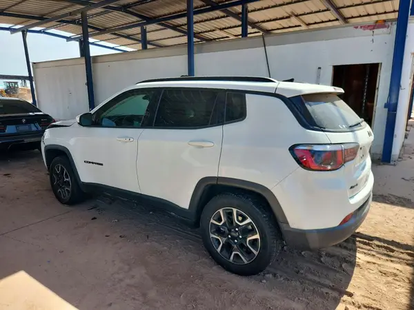 3C4NJDAB6KT807087 2019 JEEP COMPASS - Image 2
