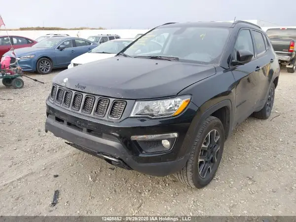 3C4NJDAB6MT518990 2021 JEEP COMPASS - Image 2