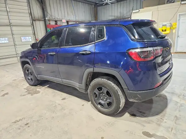 3C4NJDAB6MT578347 2021 JEEP COMPASS - Image 2