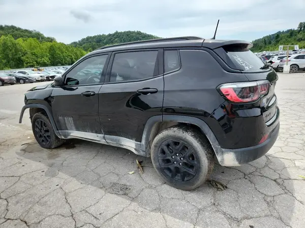 3C4NJDAB6MT596637 2021 JEEP COMPASS - Image 2