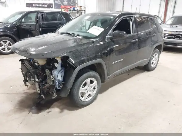 3C4NJDAB6NT163966 2022 JEEP COMPASS - Image 2