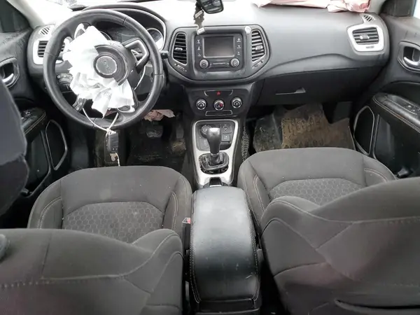 3C4NJDAB7JT100546 2018 JEEP COMPASS - Image 8