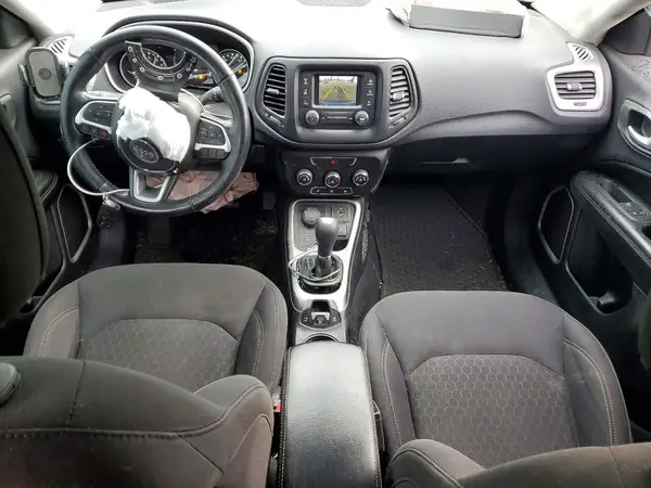 3C4NJDAB7JT114740 2018 JEEP COMPASS - Image 8