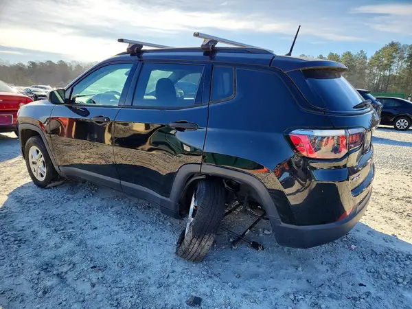 3C4NJDAB7JT144806 2018 JEEP COMPASS - Image 2