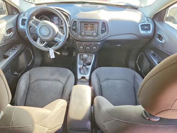 3C4NJDAB7JT144806 2018 JEEP COMPASS - Image 8
