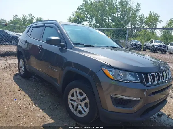 3C4NJDAB7JT235218 2018 JEEP COMPASS - Image 1