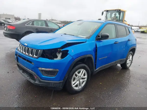 3C4NJDAB7JT256781 2018 JEEP COMPASS - Image 2