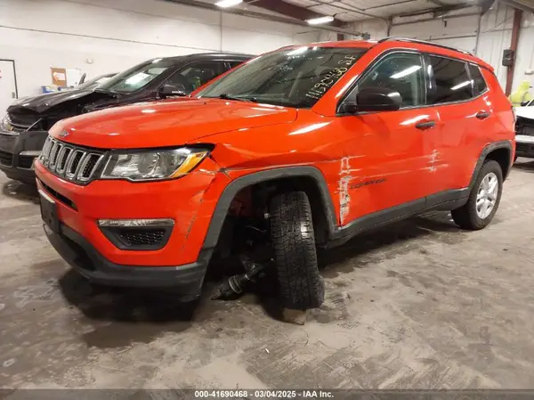 3C4NJDAB7JT283558 2018 JEEP COMPASS - Image 2