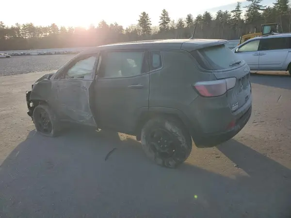3C4NJDAB7JT326246 2018 JEEP COMPASS - Image 2