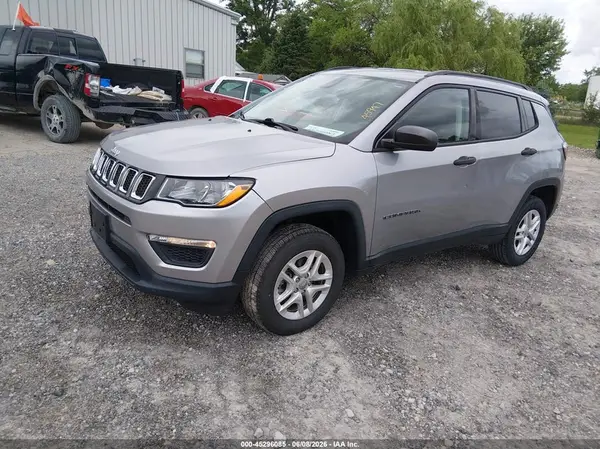 3C4NJDAB7JT392263 2018 JEEP COMPASS - Image 2