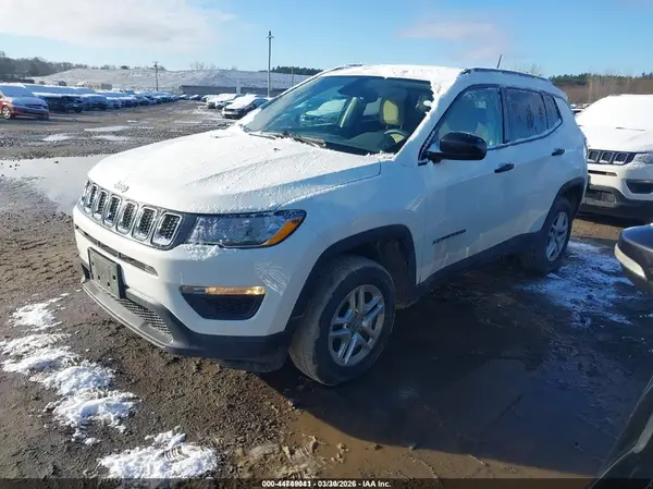 3C4NJDAB7JT392280 2018 JEEP COMPASS - Image 2