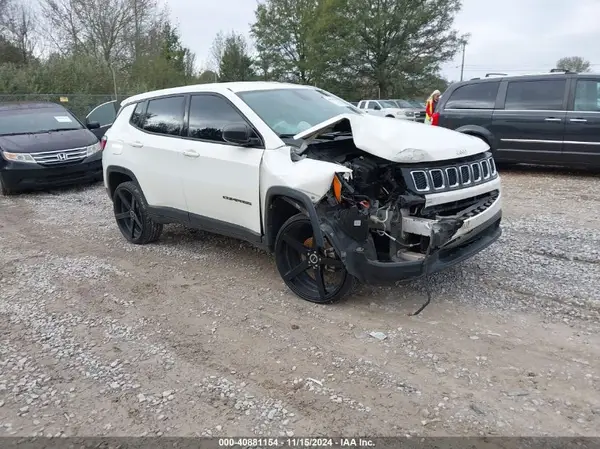 3C4NJDAB7JT399892 2018 JEEP COMPASS - Image 1