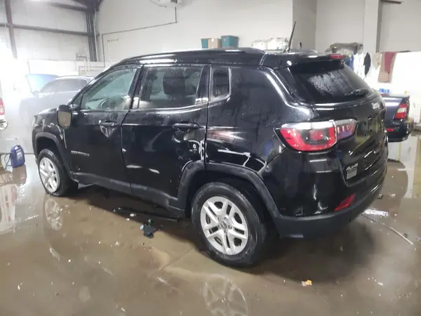 3C4NJDAB7JT399990 2018 JEEP COMPASS - Image 2