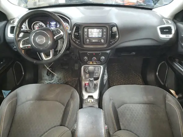 3C4NJDAB7JT399990 2018 JEEP COMPASS - Image 8
