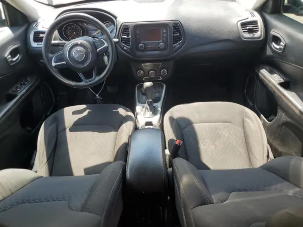 3C4NJDAB7JT484490 2018 JEEP COMPASS - Image 8
