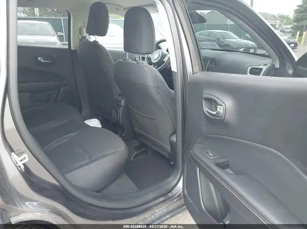3C4NJDAB7KT620005 2019 JEEP COMPASS - Image 8
