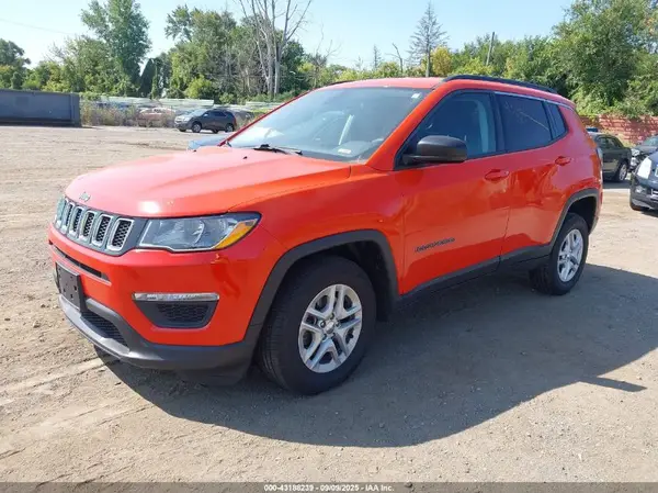 3C4NJDAB7KT630209 2019 JEEP COMPASS - Image 2