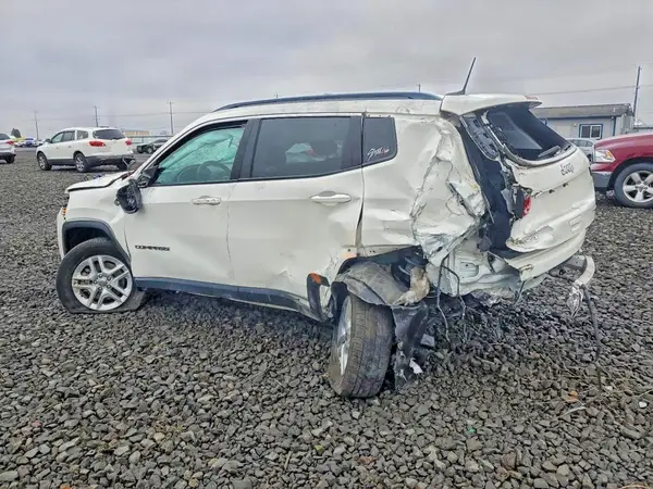 3C4NJDAB7KT639959 2019 JEEP COMPASS - Image 2