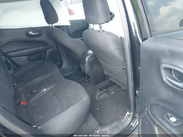 3C4NJDAB7LT123277 2020 JEEP COMPASS - Image 8