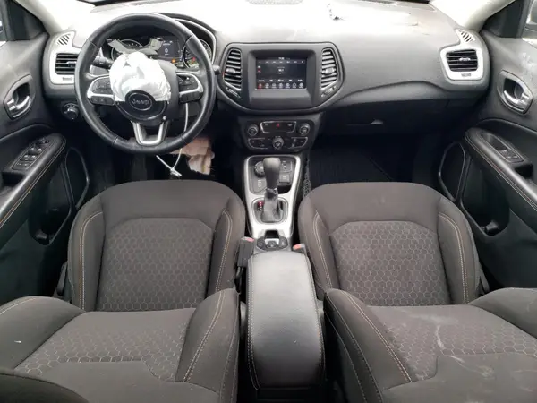 3C4NJDAB7LT165576 2020 JEEP COMPASS - Image 8