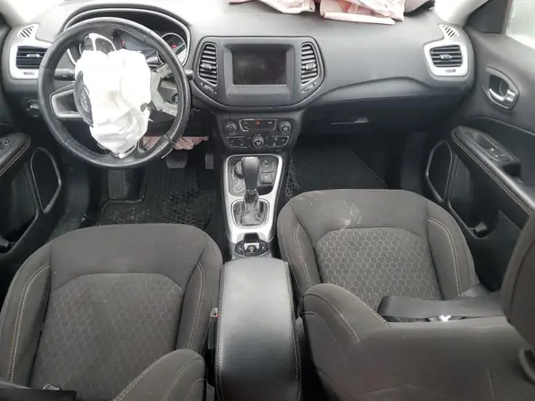3C4NJDAB7LT194057 2020 JEEP COMPASS - Image 8