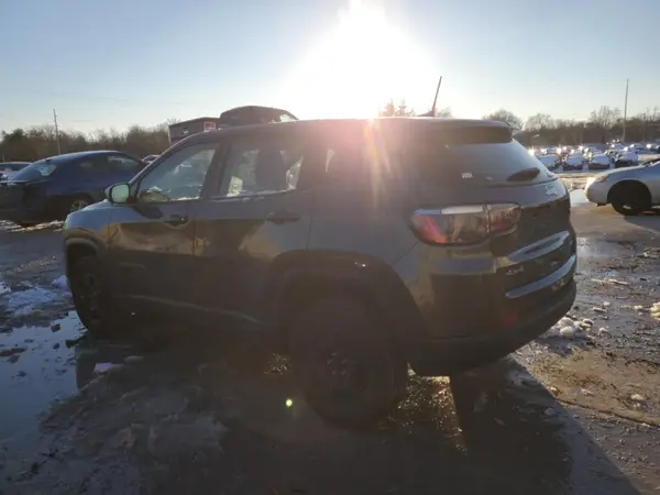 3C4NJDAB7MT501437 2021 JEEP COMPASS - Image 2