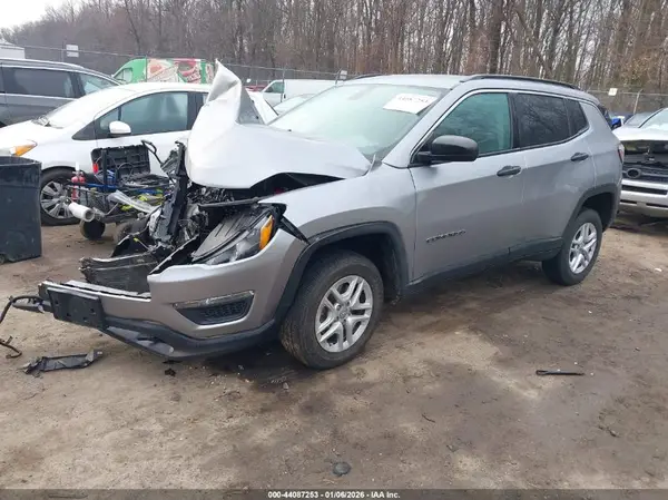 3C4NJDAB7MT537337 2021 JEEP COMPASS - Image 2