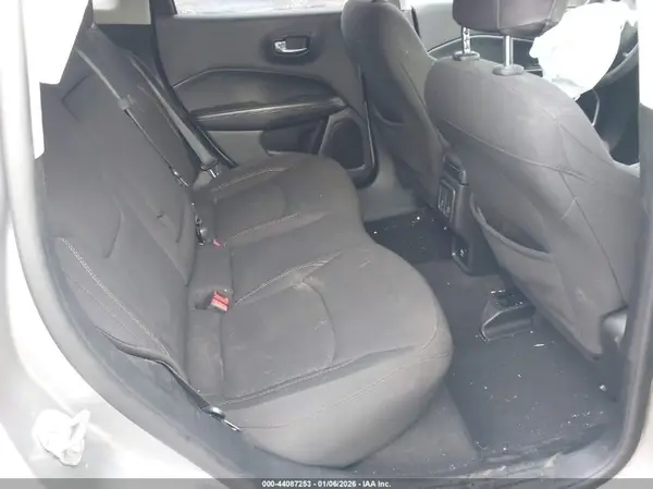 3C4NJDAB7MT537337 2021 JEEP COMPASS - Image 8