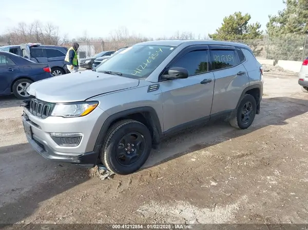 3C4NJDAB7MT555031 2021 JEEP COMPASS - Image 2