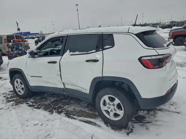 3C4NJDAB7NT205979 2022 JEEP COMPASS - Image 2
