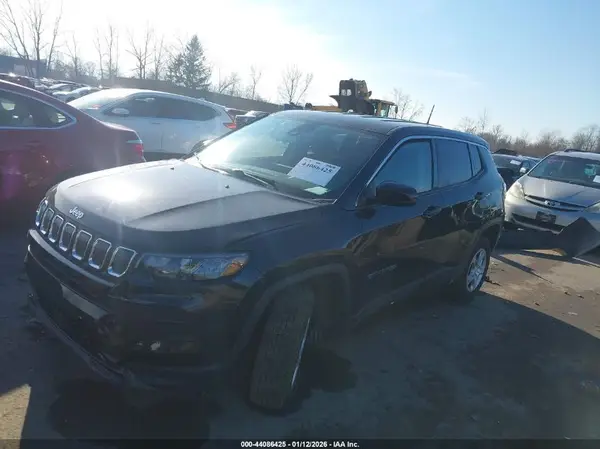 3C4NJDAB7NT221082 2022 JEEP COMPASS - Image 2