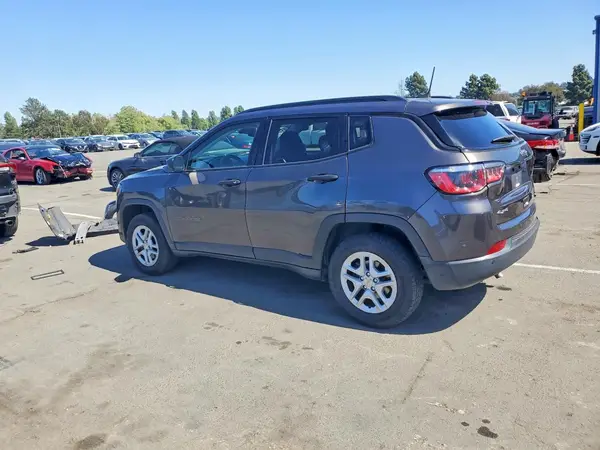 3C4NJDAB8HT656133 2017 JEEP COMPASS - Image 2
