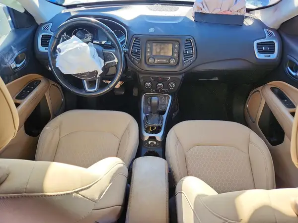 3C4NJDAB8JT146287 2018 JEEP COMPASS - Image 8