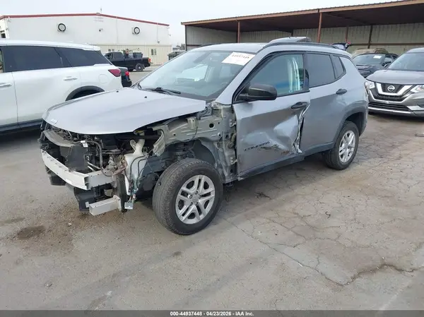 3C4NJDAB8JT146791 2018 JEEP COMPASS - Image 2
