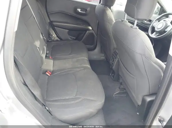 3C4NJDAB8JT146791 2018 JEEP COMPASS - Image 8