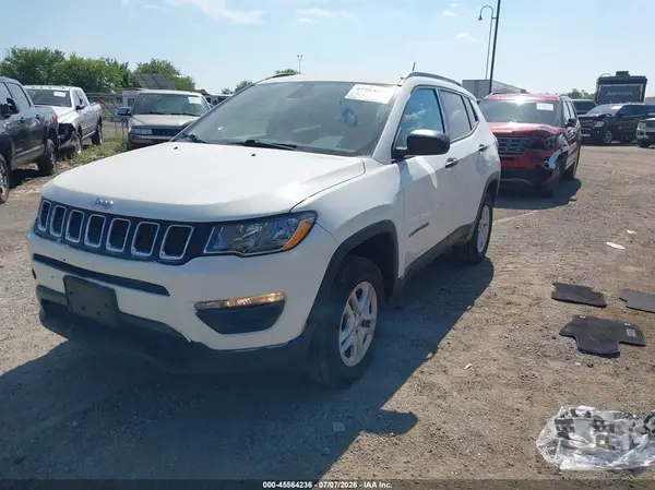 3C4NJDAB8JT201109 2018 JEEP COMPASS - Image 2