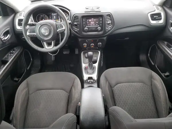 3C4NJDAB8JT232926 2018 JEEP COMPASS - Image 8