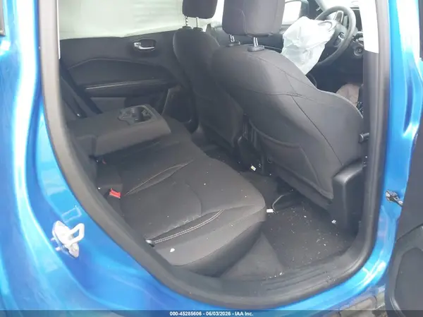 3C4NJDAB8JT248799 2018 JEEP COMPASS - Image 8