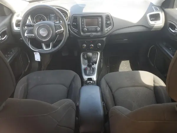 3C4NJDAB8JT252917 2018 JEEP COMPASS - Image 8