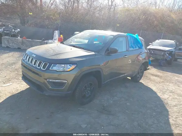 3C4NJDAB8JT272911 2018 JEEP COMPASS - Image 2