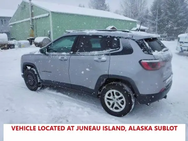 3C4NJDAB8JT281902 2018 JEEP COMPASS - Image 2
