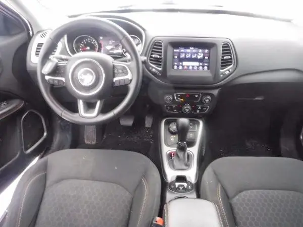 3C4NJDAB8JT281902 2018 JEEP COMPASS - Image 8
